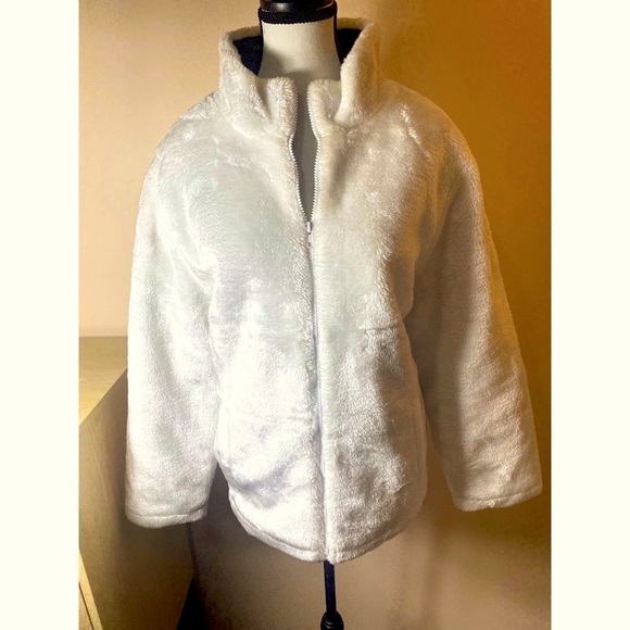 Tudor Court White Faux Fur Jacket Lined Winter Coat size Large NWOT - Picture 1 of 9
